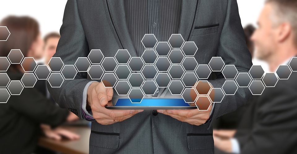 Erdölpreise steigen: E-Mobilität als Lösung für den Westen?