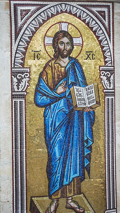 Fresko in Kärntner Schule sorgt für hitzige Debatte über Vergangenheit