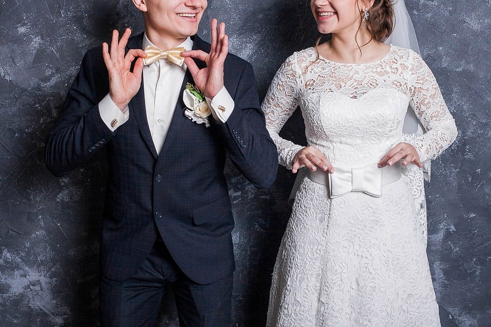 Hochzeitskorso endet abrupt: Bräutigam ohne Führerschein erwischt!