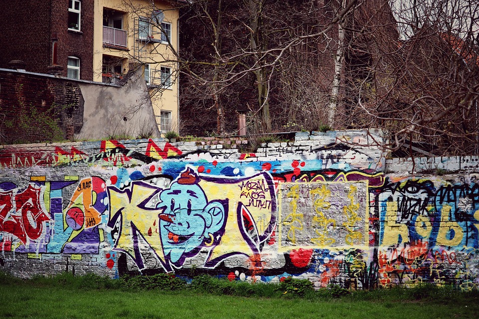 Köln feiert 1:0-Sieg gegen Wolfsburg und bleibt der Abstiegszone fern!