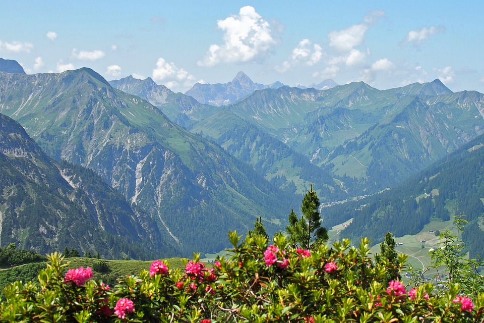 Lawinenalarm in Vorarlberg: Drei Verletzte bei Skitouren-Unfall!
