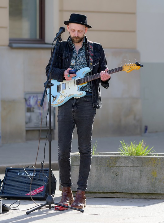 Napetschnig siegt beim Zimmerer-Wettbewerb in Spittal: Talente zeigen Können!