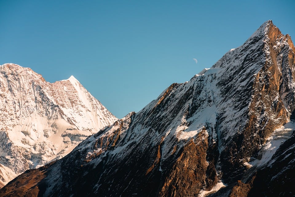 Schnee, Sonne und Sieg: Dolomitenlauf begeistert mit packendem Start!