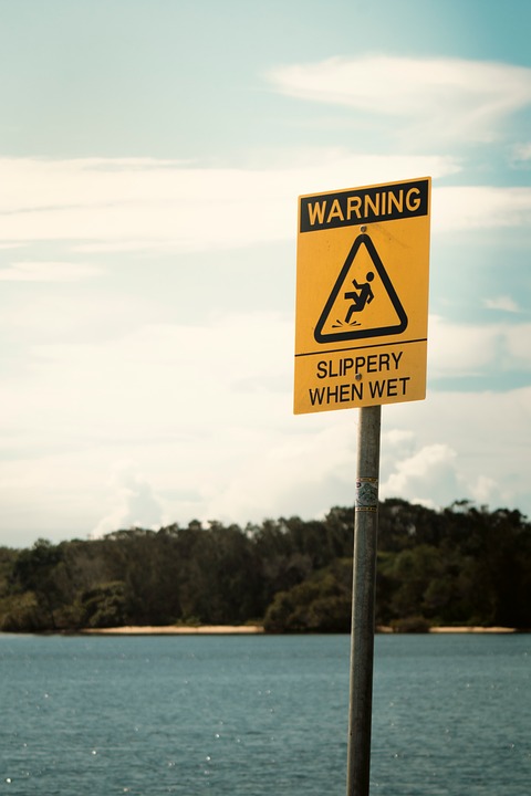 Schnee und Blitzeis gefährden Vorarlberg – Vorsicht im Straßenverkehr!