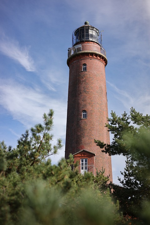 Schock-Unfall in Ort im Innkreis: Pkw überschlägt sich auf glatter Fahrbahn!
