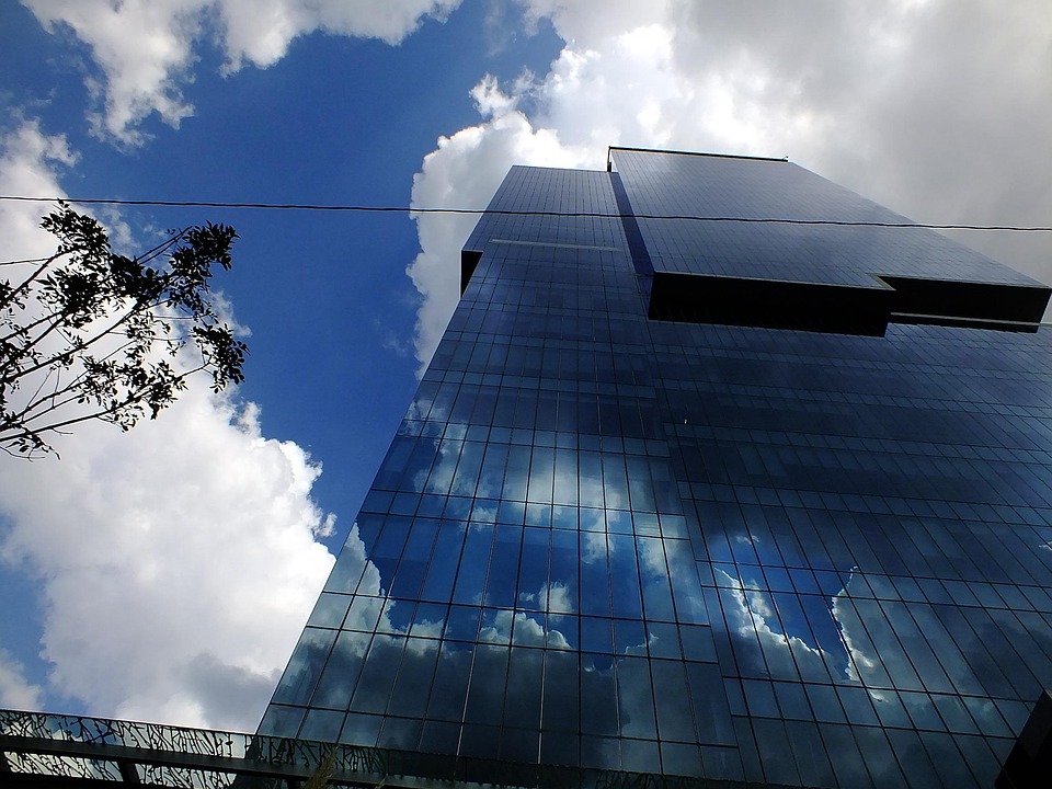 Städte in Geldnot: Reformen für Kindergarten und Klimaschutz gefordert!
