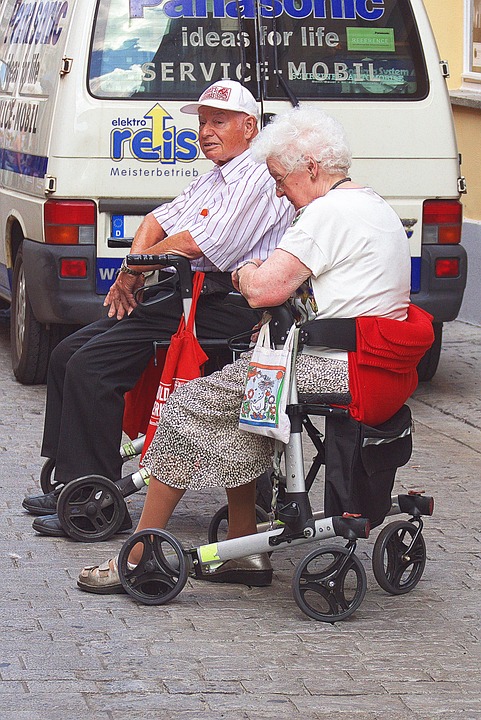 Trickdiebstahl in Klagenfurt: Senioren fallen auf Betrüger herein!