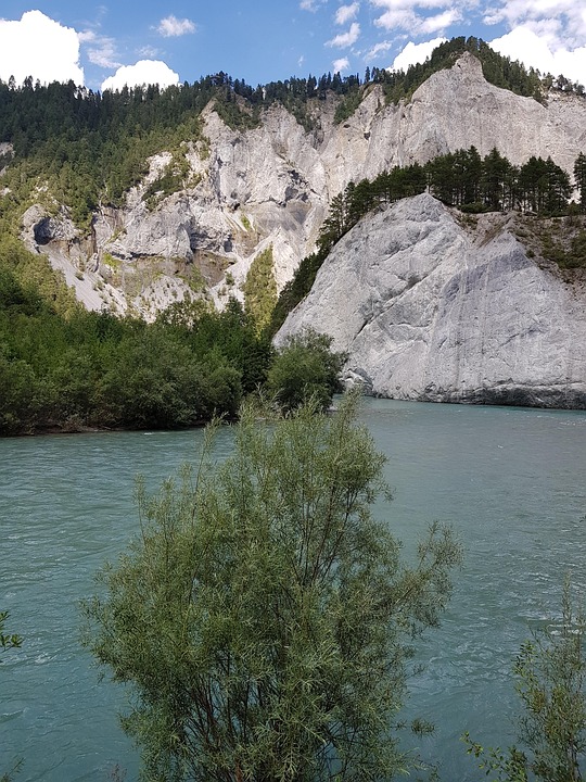 14-Jähriger stirbt bei Felssturz: Drama im Wald von Kaltenleutgeben!