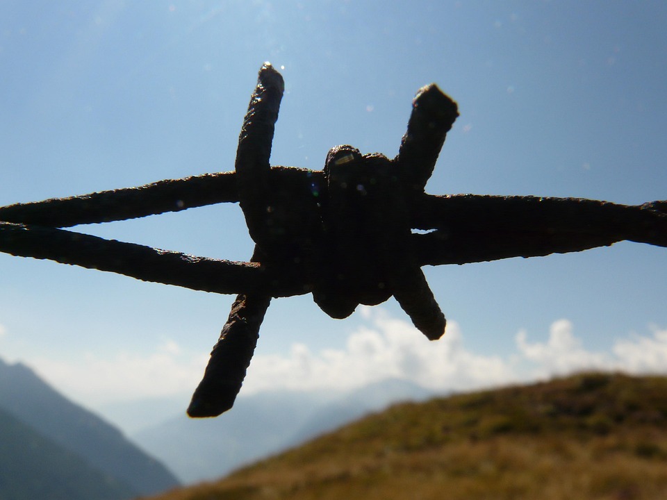 Gefährliche TikTok-Challenge: Kinder verletzen sich mit Gel-Stressbällen!