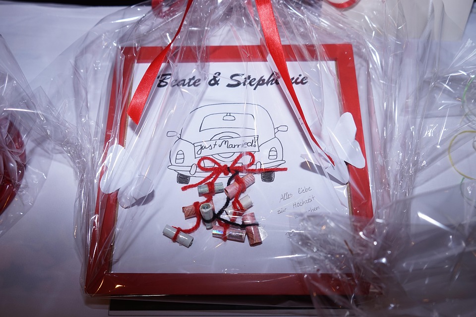 Geldregen auf der Mariahilferstraße: 10.000 Euro für Follower!