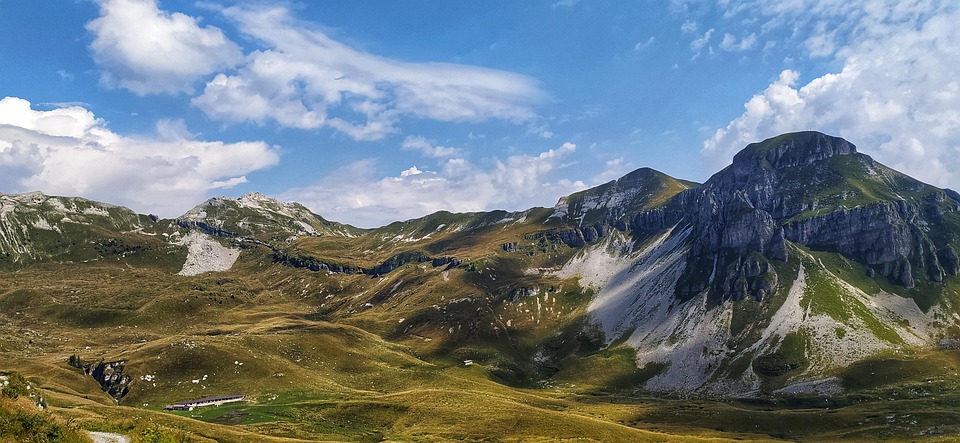 Leben gerettet: Airbag schützt Skitourengeher vor tödlicher Lawine!