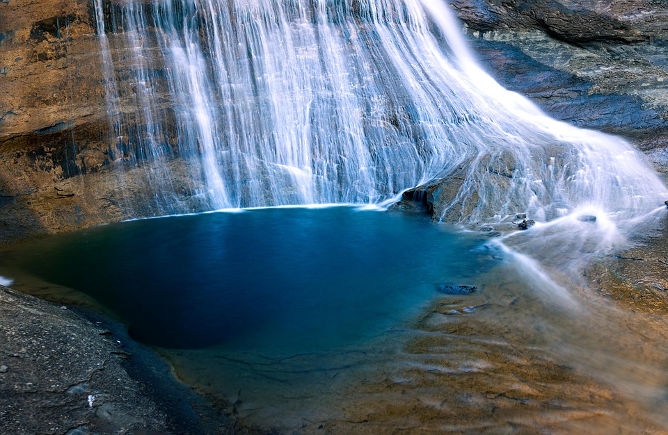 Lindsey Vonn nach tragischem Sturz: Kämpferin mit gebrochenem Schienbein!