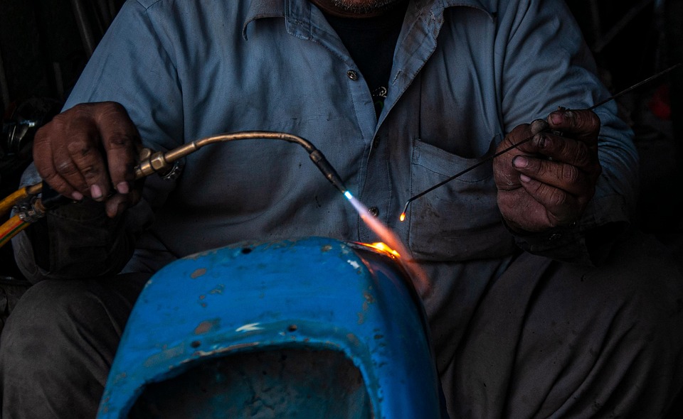 Preisanstieg bei Sprit: Warum Tanken in Österreich immer teurer bleibt!