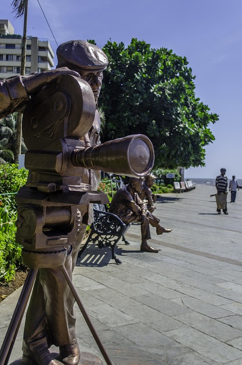 Priyanka Chopra erobert den Red Carpet im neuen Piratcore-Trend!