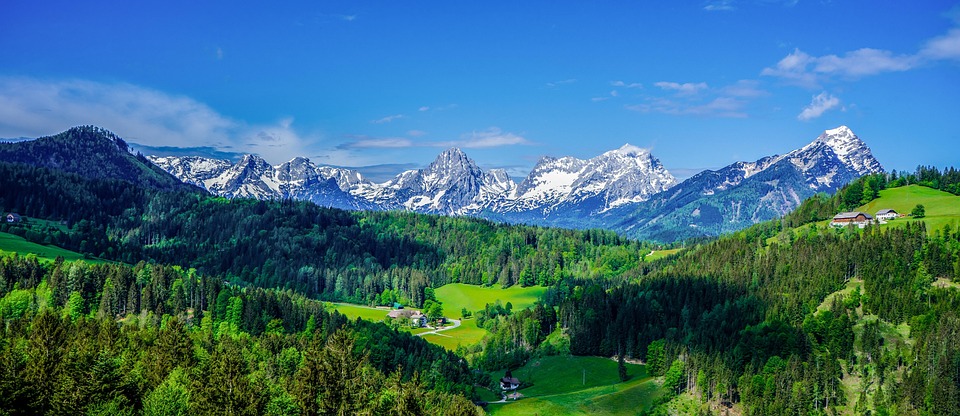 Schnee-Chaos in Hinterstoder: Feuerwehr kämpft gegen Fahrzeugbergungen!