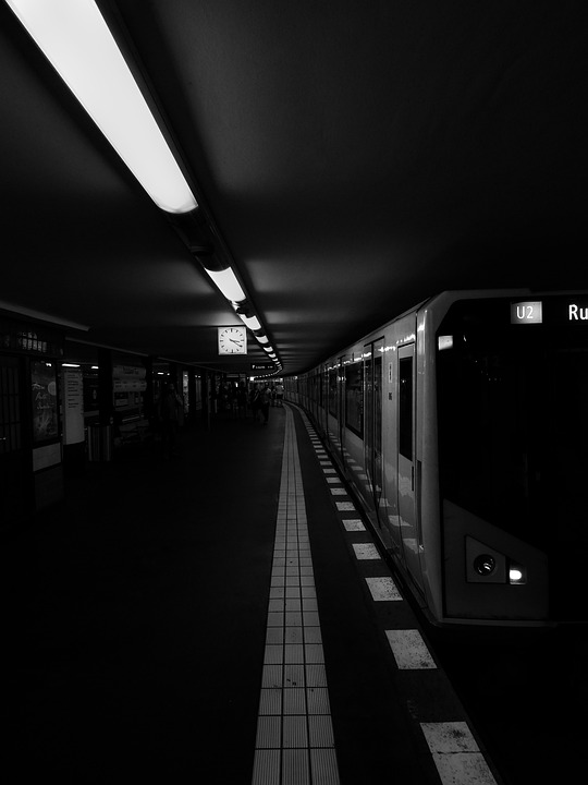 Streiks im ÖPNV: Millionen Pendler am Montag ohne öffentliche Verkehrsmittel!