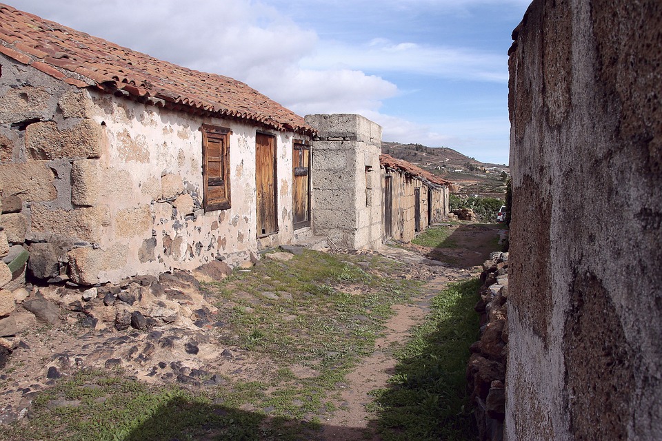 Über 13.000 Feuerwehrkräfte im Schnee: Österreich kämpft gegen Chaos!