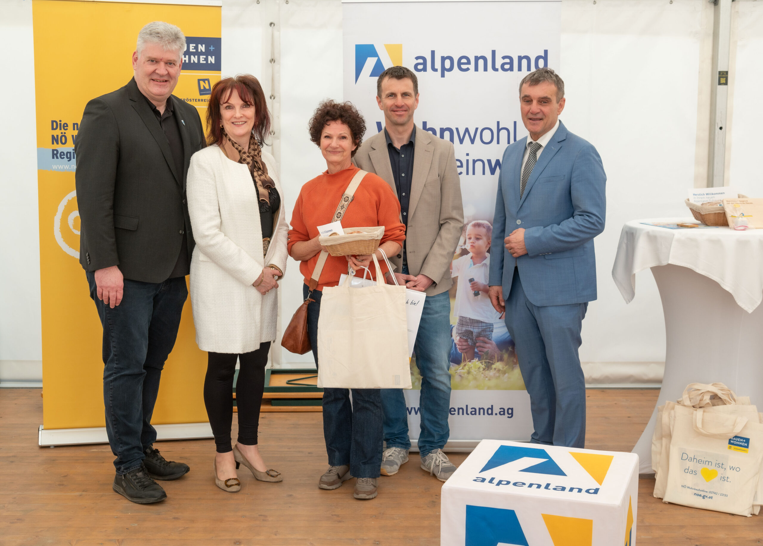 Endlich unser Zuhause! – In Wieselburg werden 78 neue Glücks-Schlüssel übergeben